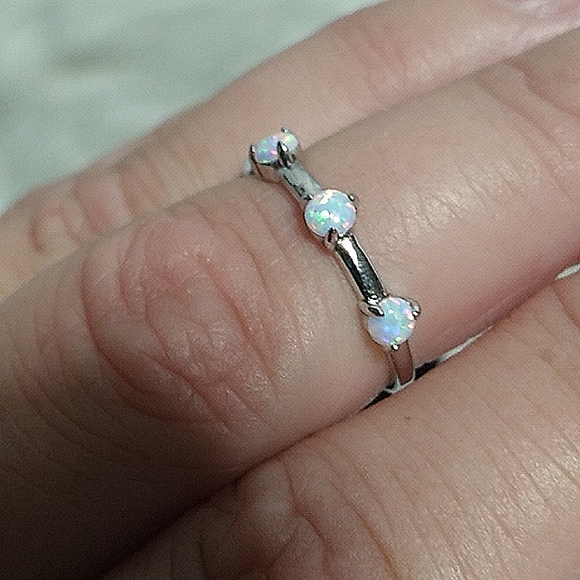 SALE! NWOT Dainty 925 Stamped White Opal Ring 💍 - Picture 3 of 6